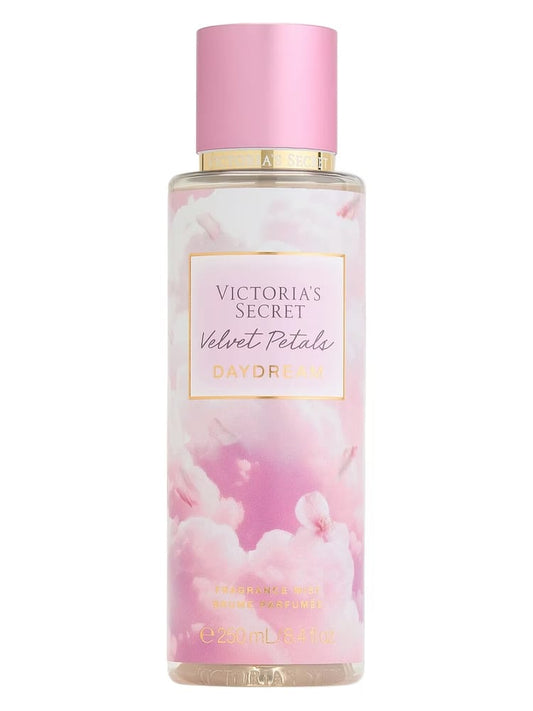 Victoria's Secret Velvet Petals Daydream Fragrance Mist