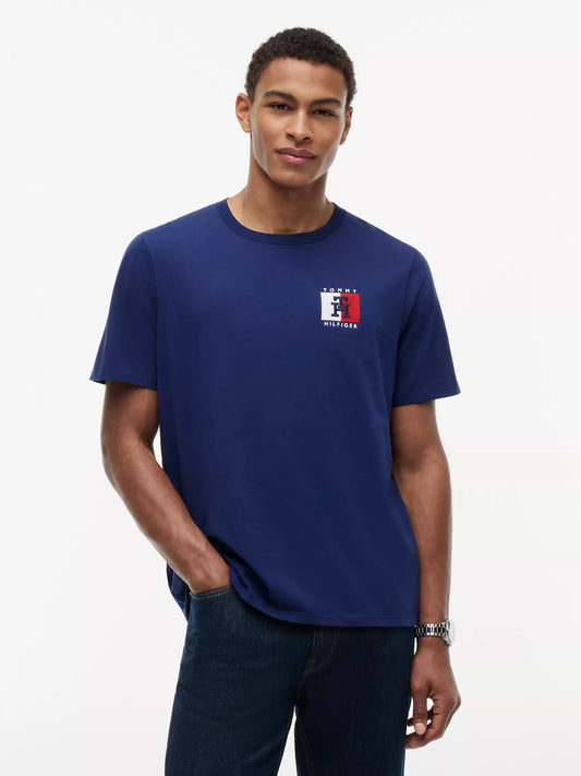 Tommy Hilfiger Two-Tone Flag Logo T-Shirt in Navy