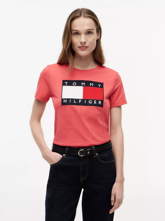 Tommy Hilfiger Women's Big Flag Logo T-Shirt in Vintage Red