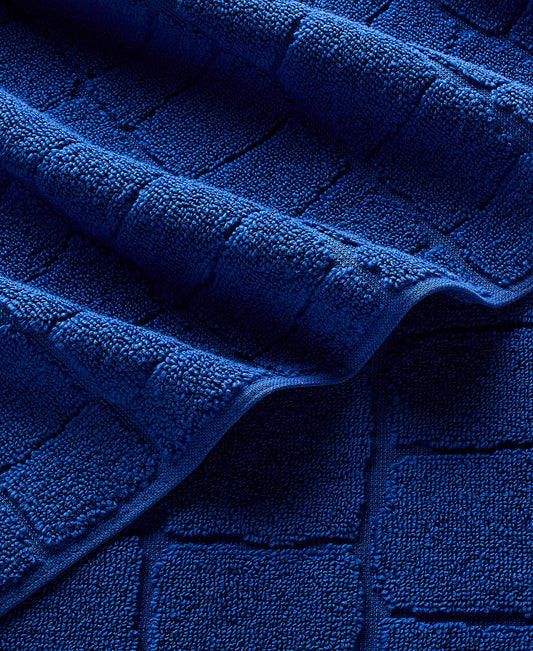 Lacoste Heritage Croc Scale Cotton Bath Towel (30" x 56", Surf Blue)