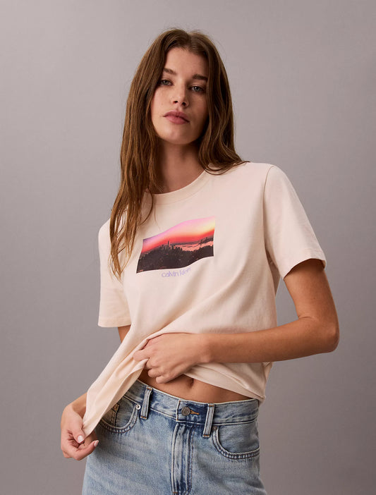 Calvin Klein Women's City Sunset Logo Graphic Classic T-Shirt in Mother Of Pearl