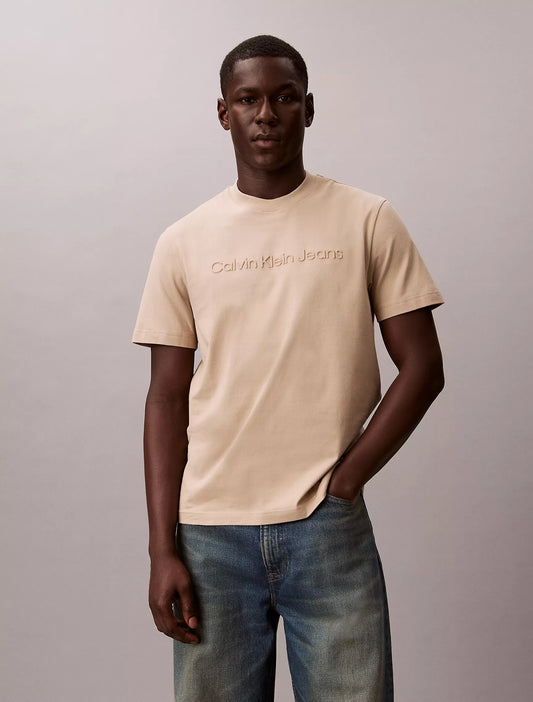 Calvin Klein Embossed Logo Classic T-Shirt in White Peppe