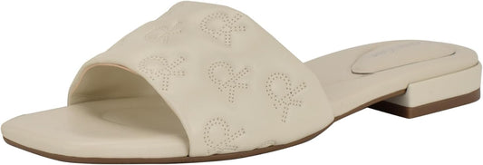 Calvin Klein Women’s Traven in Ivory