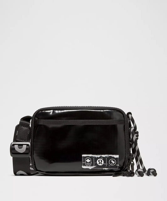 Lululemon Team Canada Future Legacy Easy Access Ripstop Bag 1.5L (COC CPC Logo) in Black