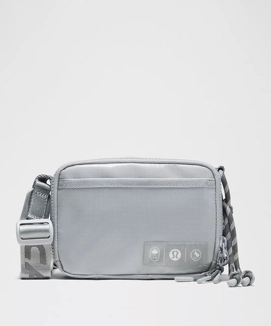 Lululemon Team Canada Future Legacy Easy Access Ripstop Bag 1.5L COC CPC Logo in Mountain Mist